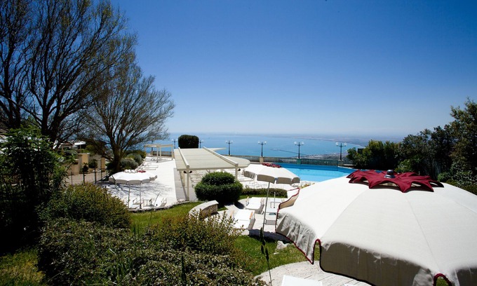 Monte Sant'Angelo Hotel | Hotel Relais dei Normanni