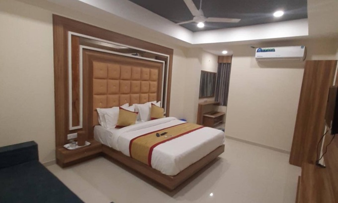 Anand Hotel | Hotel Rest & Ride