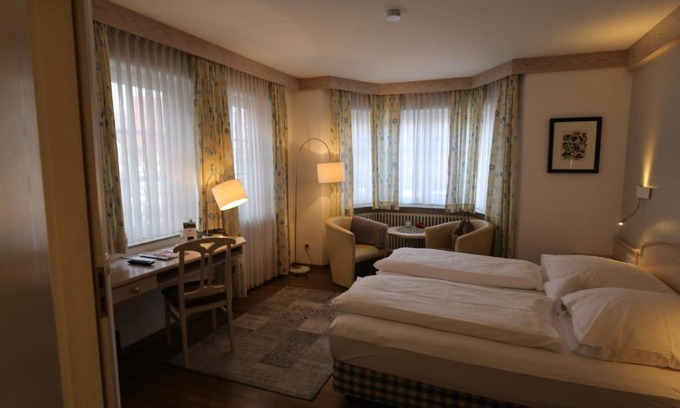 Dettingen an der Erms Hotel | Hotel-Restaurant & Metzgerei Rößle