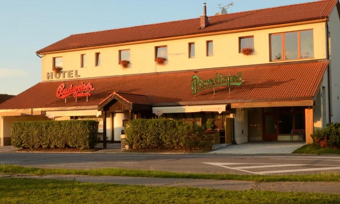 Pardubice Hotel | Hotel & restaurant SIGNAL