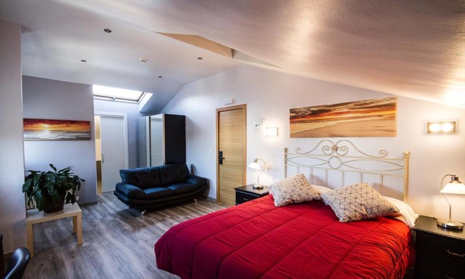 Deustuko San Pedro-Erribera Hotel | Hotel Ria de Bilbao