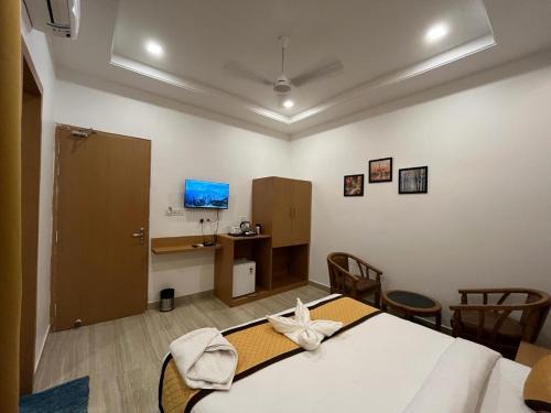 Gomti Nagar Hotel | Hotel Royal Casa