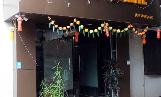 Goregaon East Hotel | Hotel Royal Elite