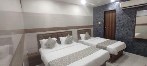 Ahmedabad Hotel | Hotel Royal Sky