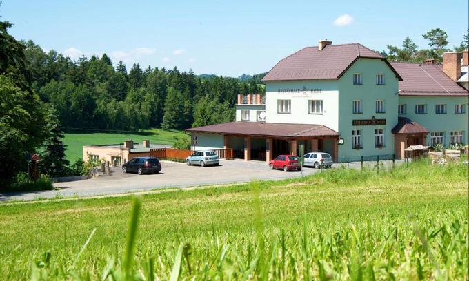 Kunstat Hotel | Hotel Rudka