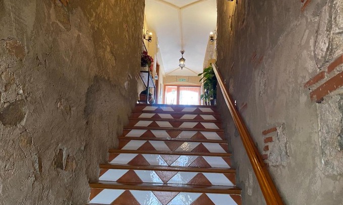 Vilanova d'Escornalbou Hotel | Hotel Rural Cal Amadeu