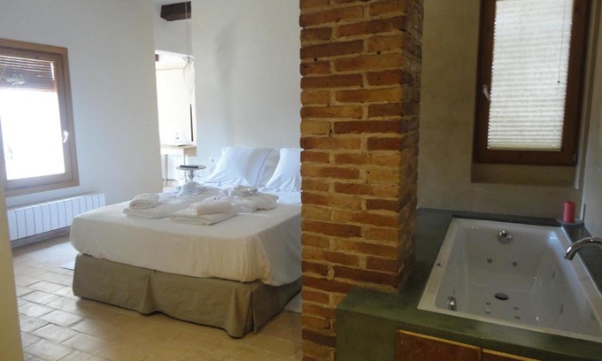 Els Guiamets Hotel | Hotel Rural Cal Torner Adults Only