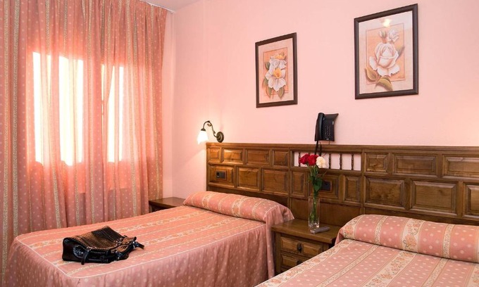 Humanes Hotel | Hotel Rural "Victoria"
