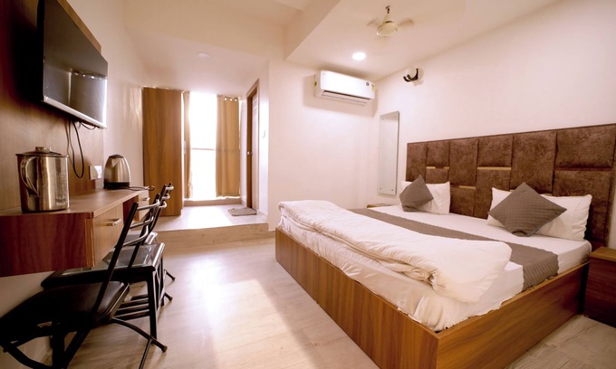 Sikandra Hotel | Hotel Saarthi