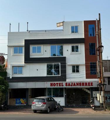 Rau Hotel | Hotel Sajanshree