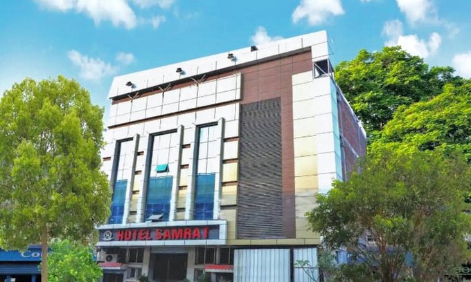 Jhansi Hotel | Hotel Samrat, Jhansi