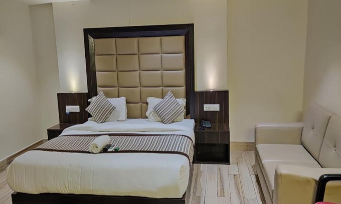 Kanpur Hotel | Hotel Sanjay Galaxy, Kanpur
