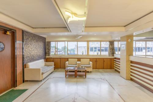 Ahmedabad Hotel | Hotel Sanmati