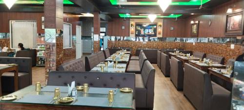 Gunehr Hotel | Hotel Shani - Punjabi Rasoi