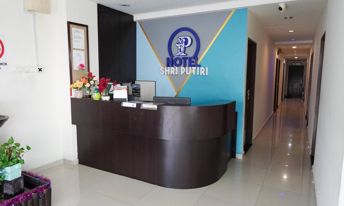 Pasir Gudang Hotel | Hotel Shri Putiri
