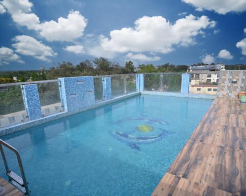 New Digha Hotel | Hotel Silver Land New Digha with Rooftop Pool