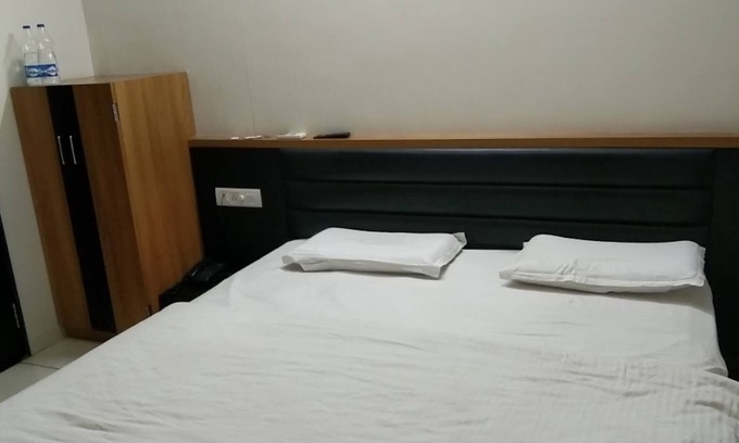 Bhavnagar Hotel | Hotel Sky Inn