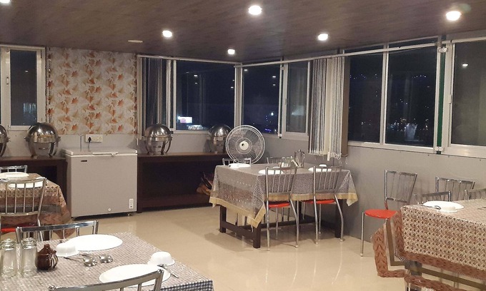 McLeod Ganj Hotel | Hotel snow crest inn