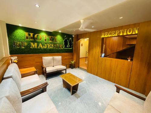 Pandharpur Hotel | Hotel SP Majestic