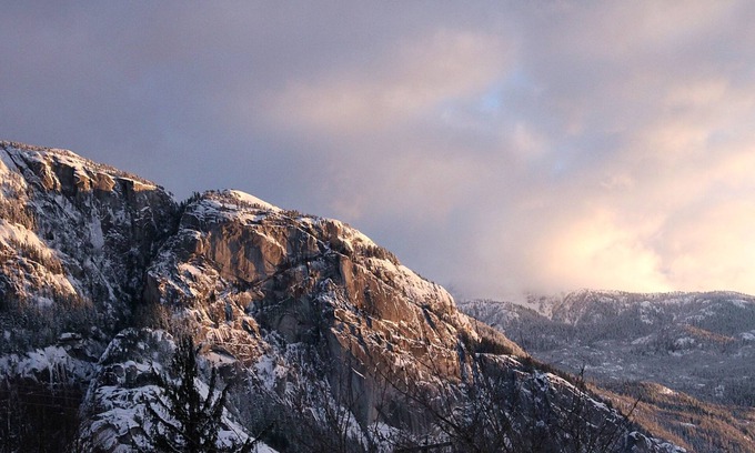 Downtown Squamish Hotel | Hotel Squamish