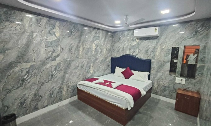 Kurla Cabin | hotel SR residency