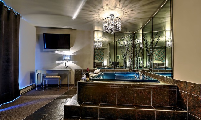 L'Ancienne-Lorette Hotel | Hotel & Suites Monte-Cristo