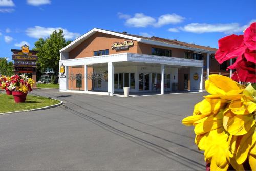 L'Ancienne-Lorette Hotel | Hotel & Suites Monte-Cristo