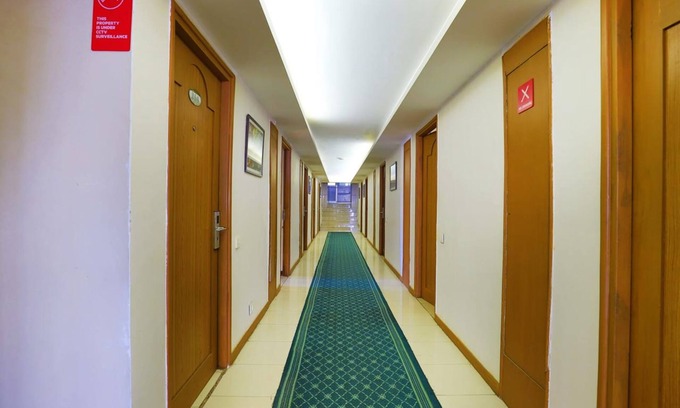 Sayajiganj Hotel | Hotel Surya