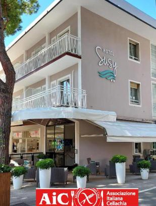 Alba Hotel | Hotel Susy - Ambienti rinnovati - direttamente su viale Dante e a due passi dal mare