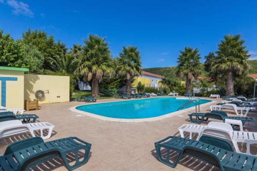 Praia da Vitoria Hotel | Hotel Teresinha