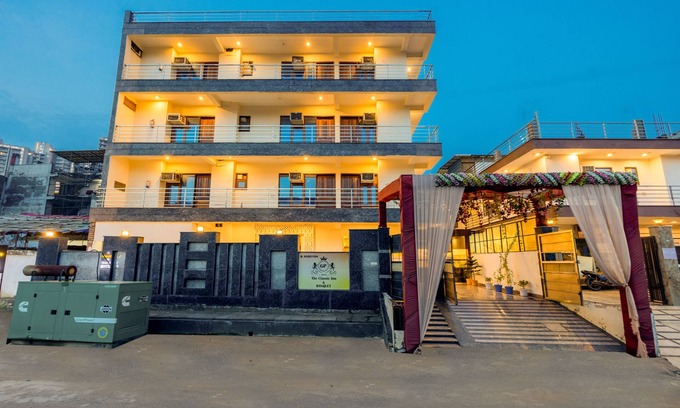 Sector 70 Hotel | Hotel the classic inn noida sec 70