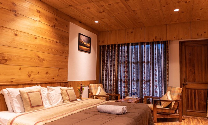 Old Manali Hotel | Hotel The Conifer