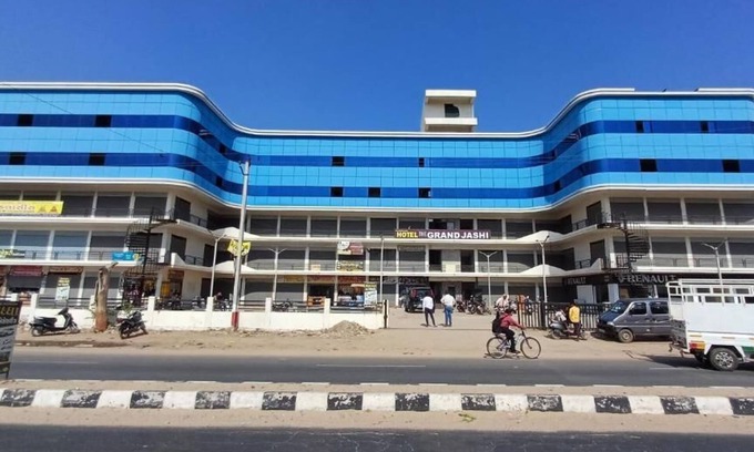 Patan Bed & Breakfast | Hotel The Grand Jashi Residency