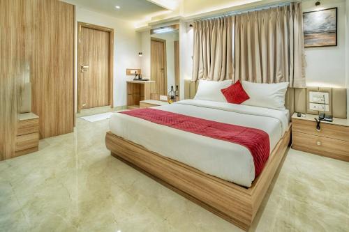 Surat Hotel | Hotel The Grand Murli