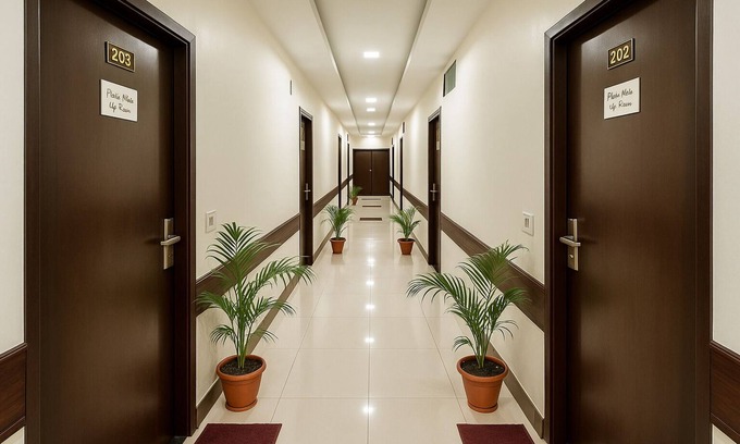 Shivalik Nagar Hotel | Hotel The Heights