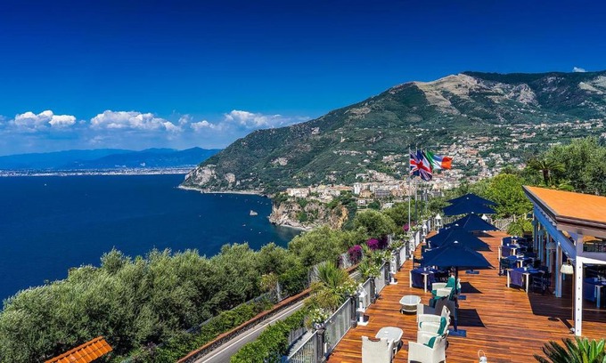 Monte Chiaro Hotel | Hotel Torre Barbara