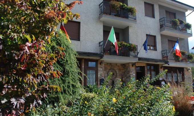 Entracque Hotel | Hotel Trois Etoiles