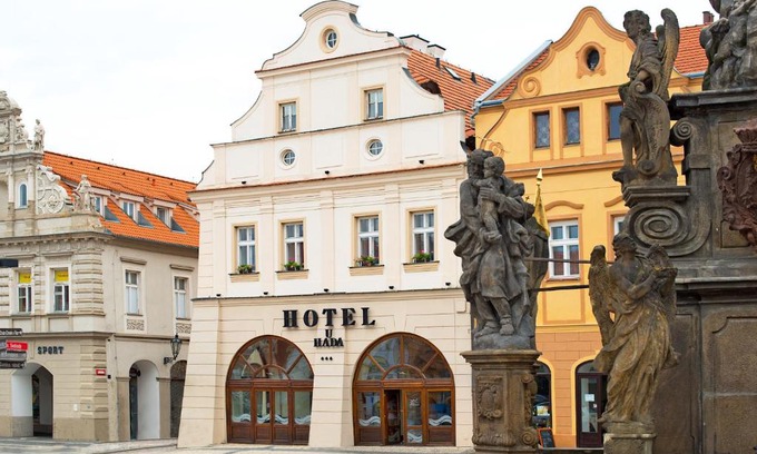 Zatec Hotel | Hotel U Hada Žatec
