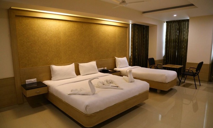 Erode Hotel | Hotel Varshan International