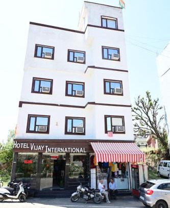 Katra Hotel | Hotel Vijay International