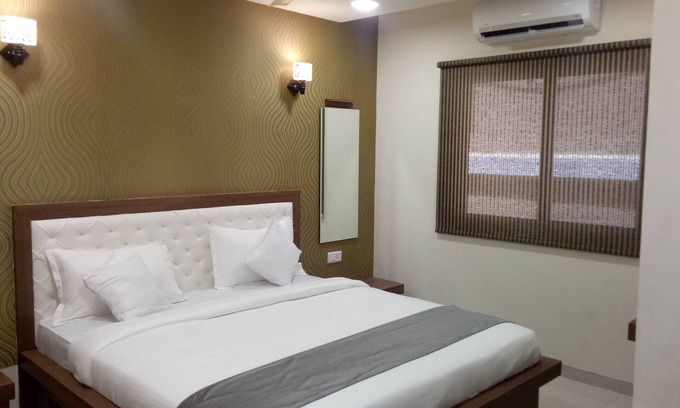 Rabale Hotel | Hotel Vrushali Inn