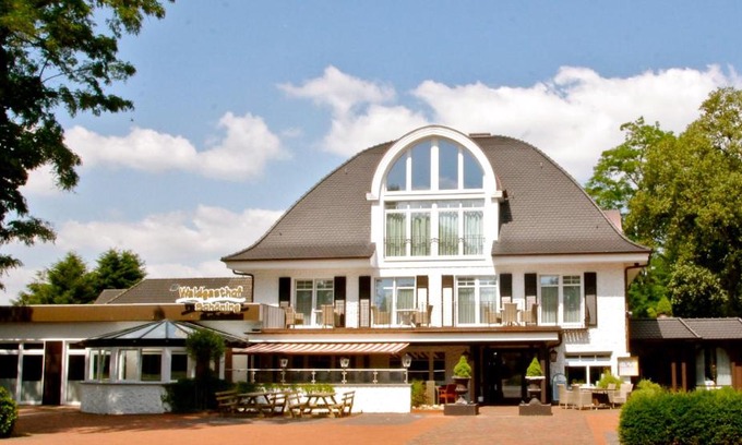Friesoythe Hotel | Hotel Waldgasthof Schöning
