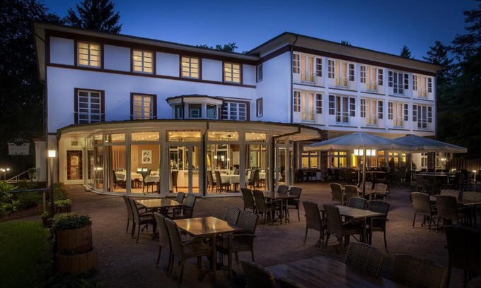 Moelln Hotel | Hotel Waldhalle