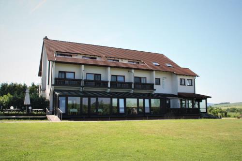 Dankmarshausen Hotel | Hotel Waldschlösschen