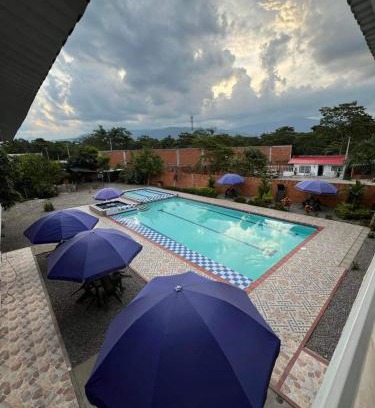 Acacias Hotel | Hotel Y Piscina Malecón