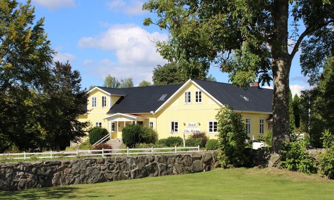 Hastveda Bed & Breakfast | Hotell Vita Hästen Hästveda