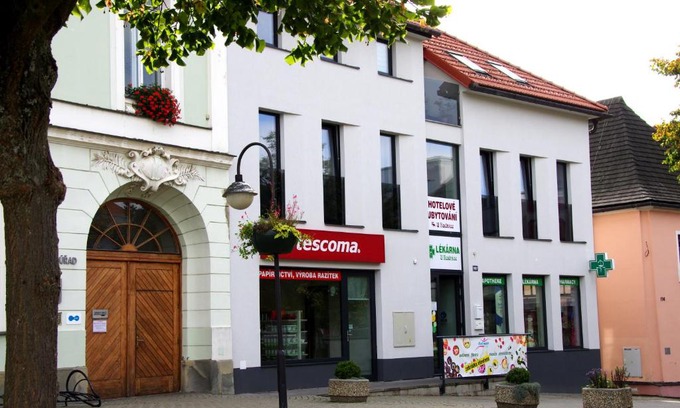 Valasske Klobouky Hotel | HOTELOVÉ UBYTOVÁNÍ U RADNICE