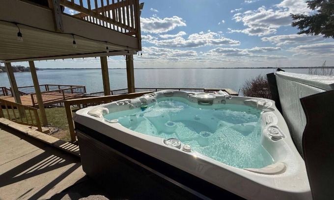 Estelline Cabin | Hottub|Bar+GameArea|Kayak|Paddlebrds|Sleeps12+