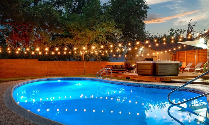 Austin House | HotTub~Pool~Firepit~GameRoom~Yoga Gym~EV Charger
