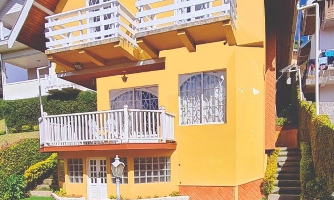 Vila Albertina House | House (townhouse) with beautiful views of nature in Portal de Campos